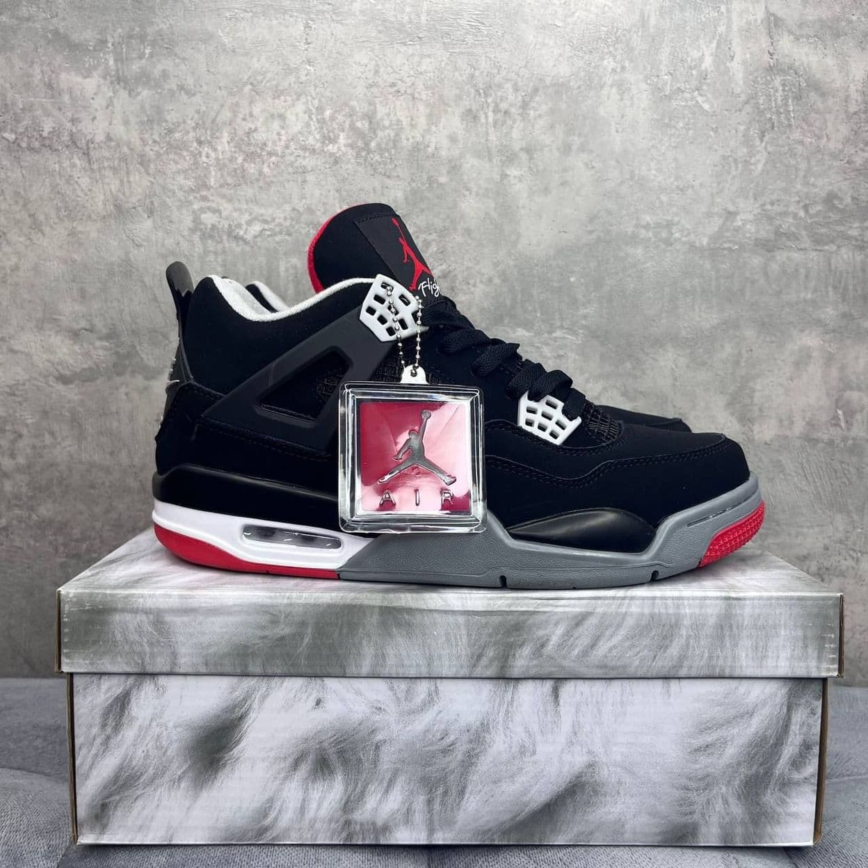 Купить Nike Air Jordan 4 Retro Bred