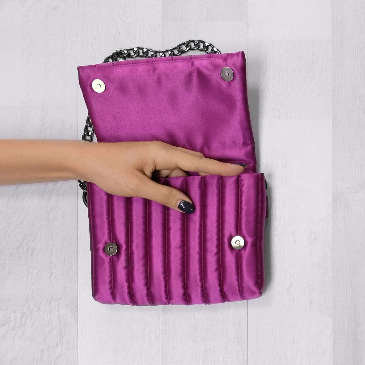 Купить Сумка стеганая AGLAIS в оттенке «Малиновая роза»