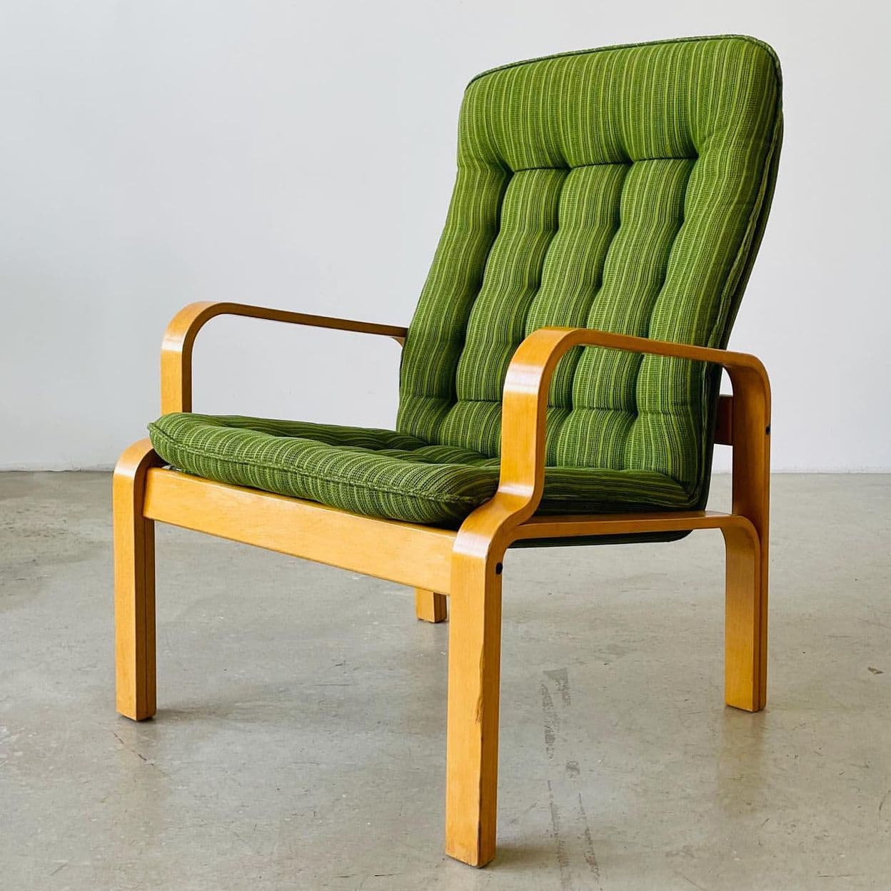 Купить Пара винтажных деревянных кресел