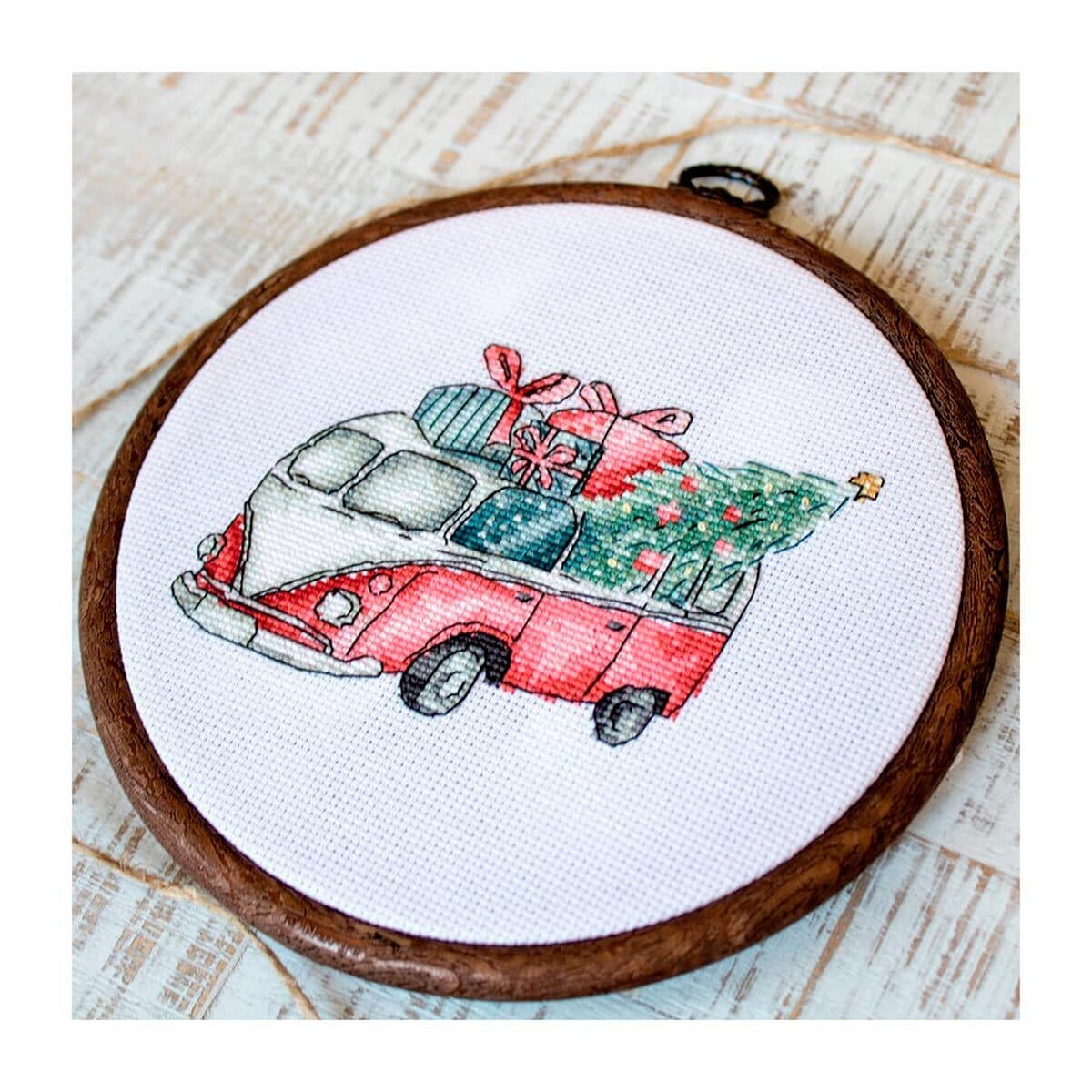 Купить М-1234 Набор для вышивания 'Пейзаж с цикорием' 11*11см, МП Студия