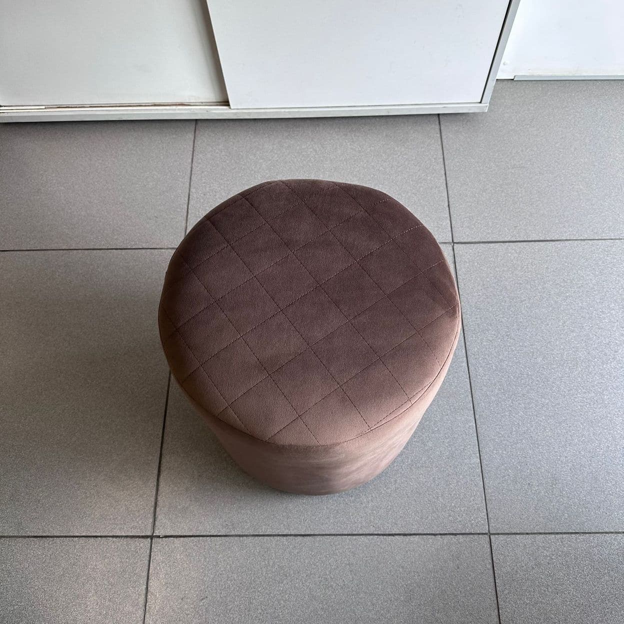 Купить Велюрный пуф