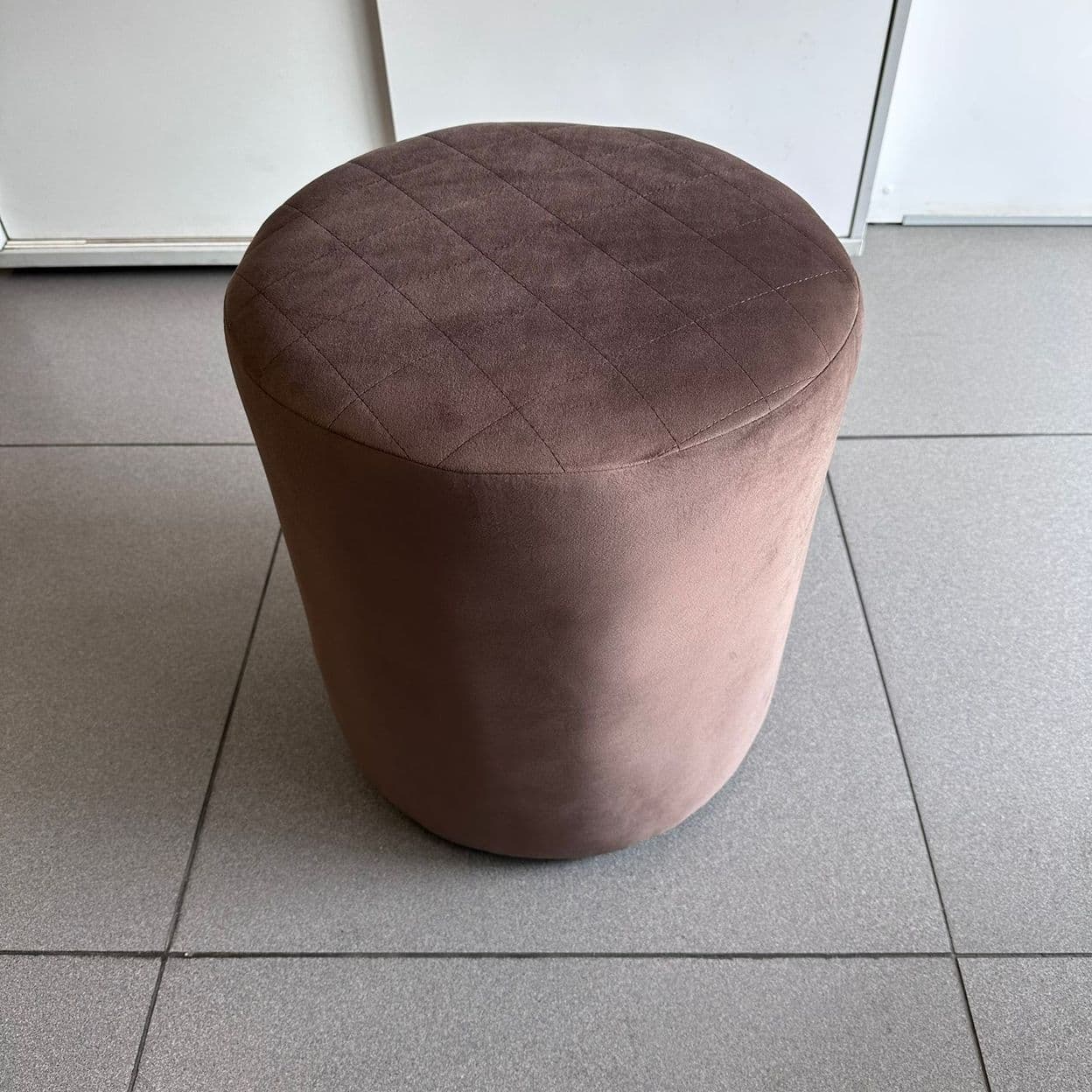 Купить Велюрный пуф