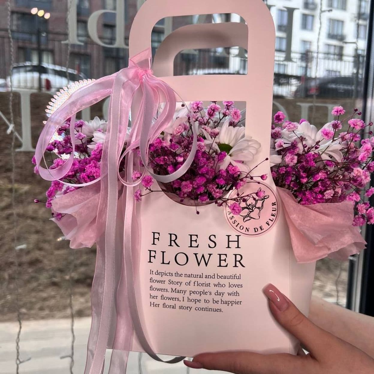 Купить Сумочка с гипсофилой PiNK