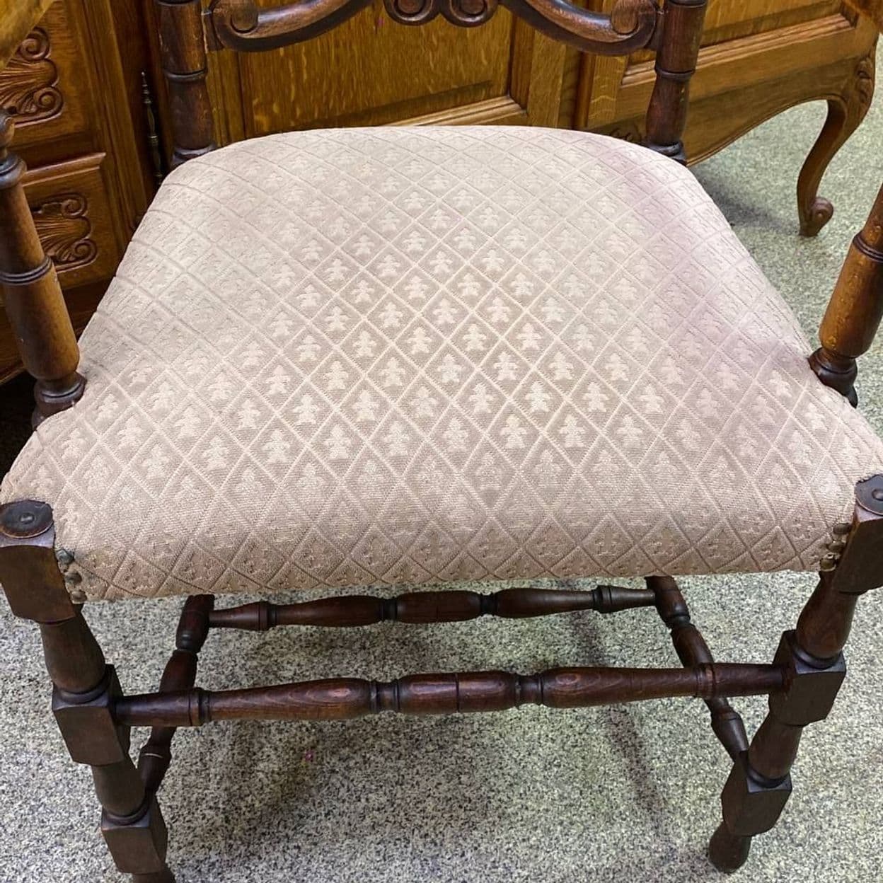 Купить Старинный стул