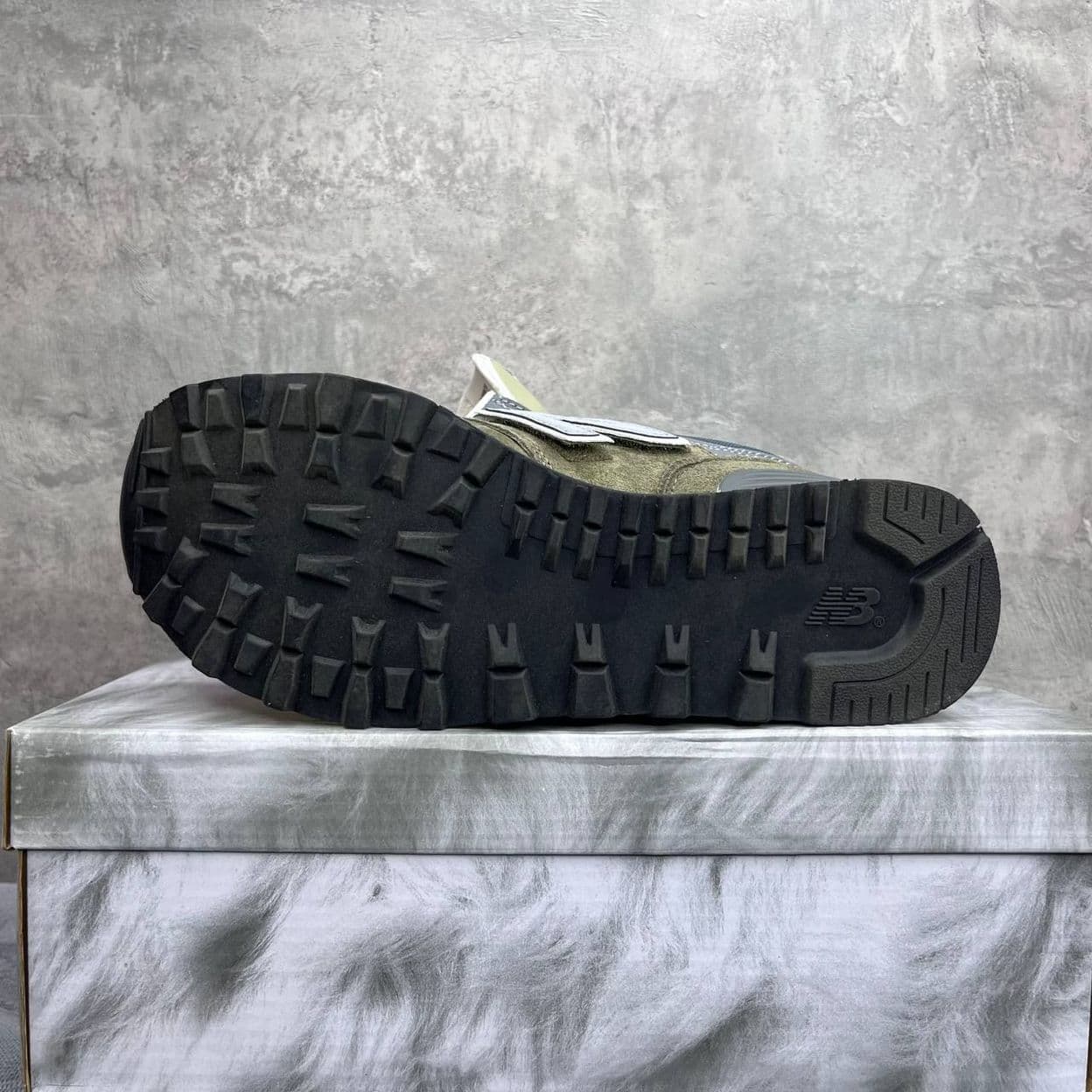 Купить New Balance 574 x Alpha Industries