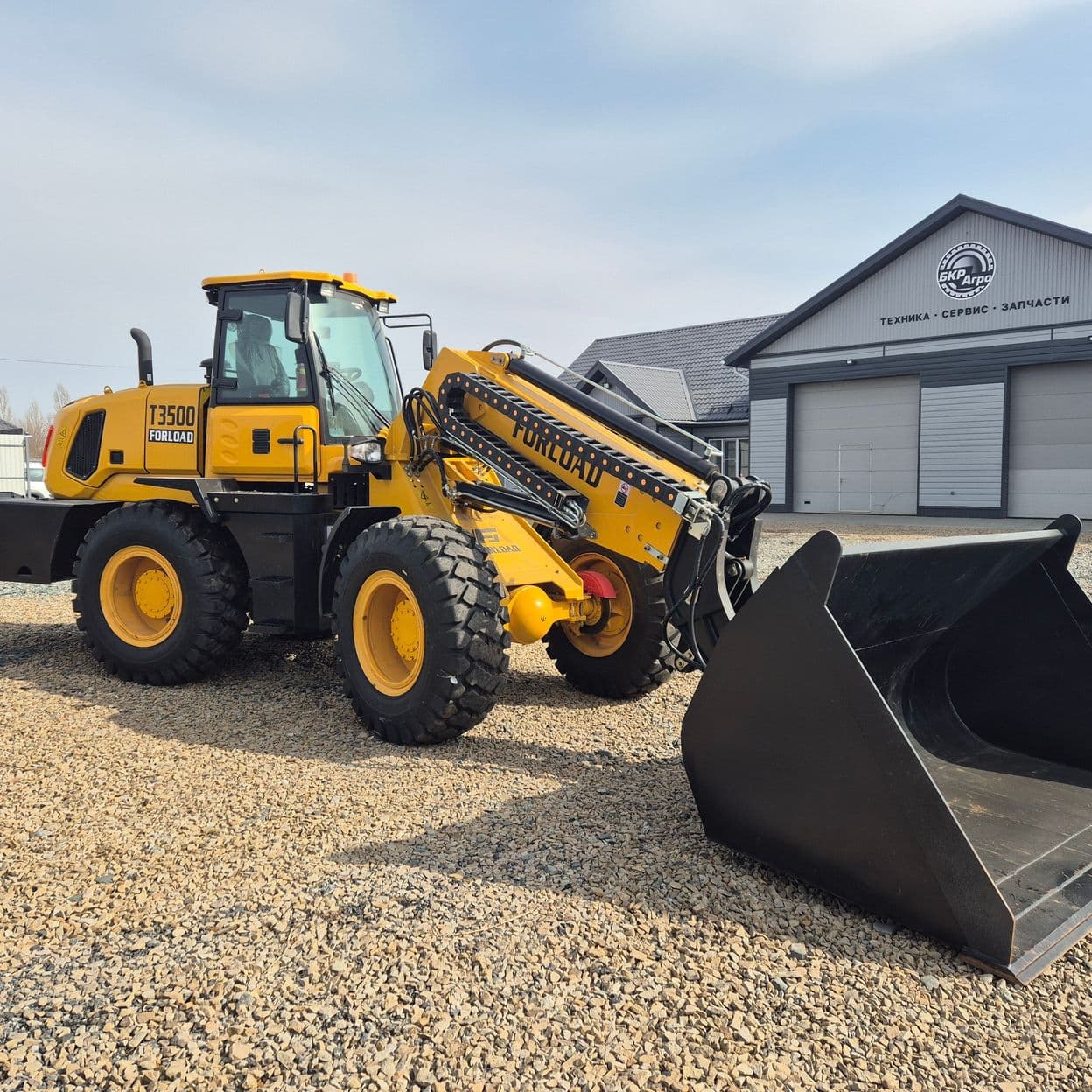 Купить Телескопический колесный погрузчик FORLOAD T3500
