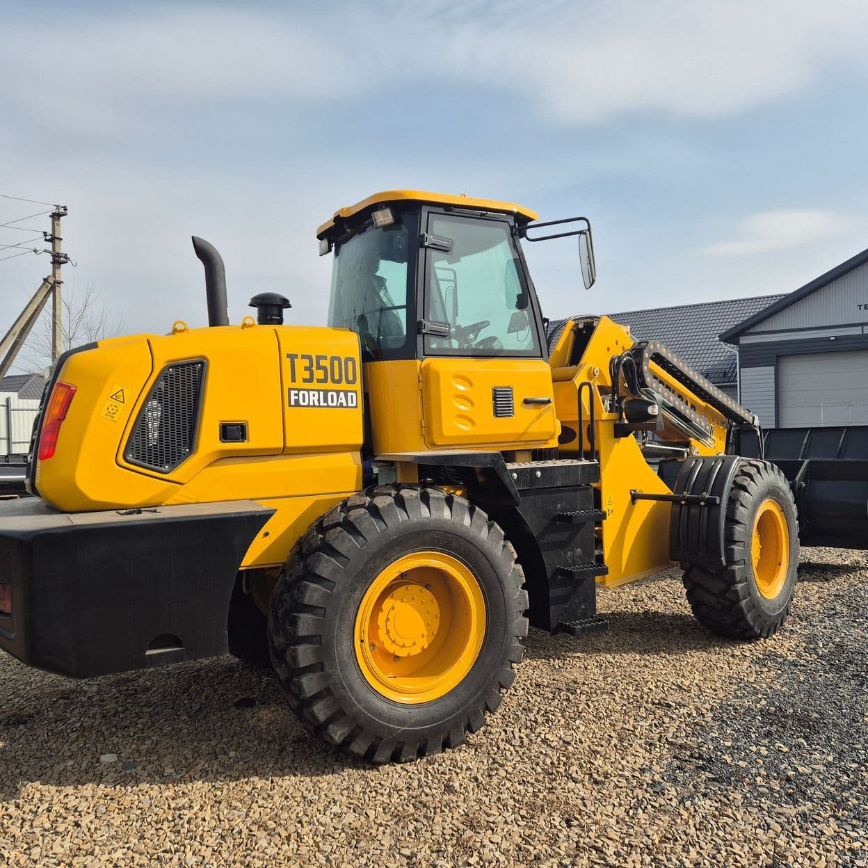 Купить Телескопический колесный погрузчик FORLOAD T3500