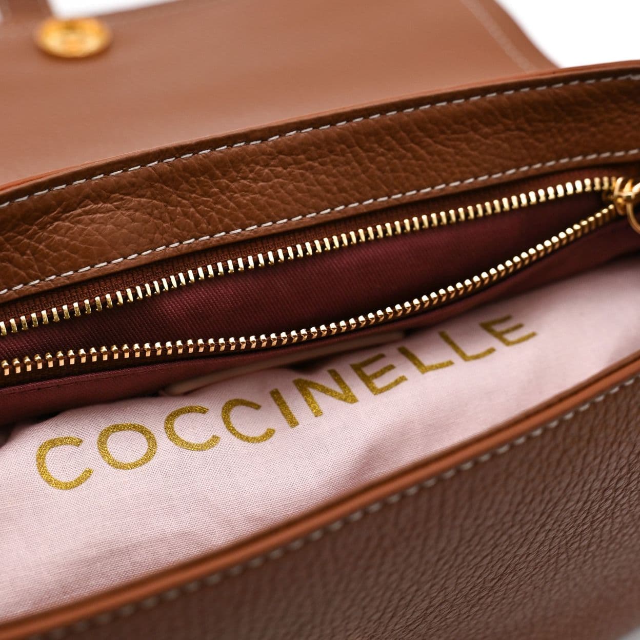 Купить Сумка женская Coccinelle