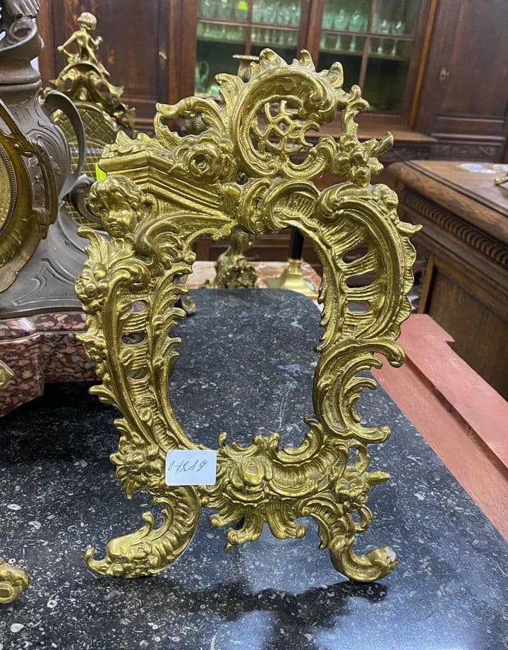 Купить Старинные бронзовые рамки