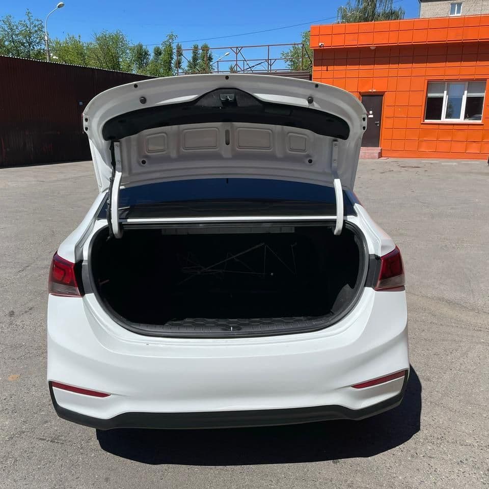 Купить Hyundai Solaris 1.6 АКПП