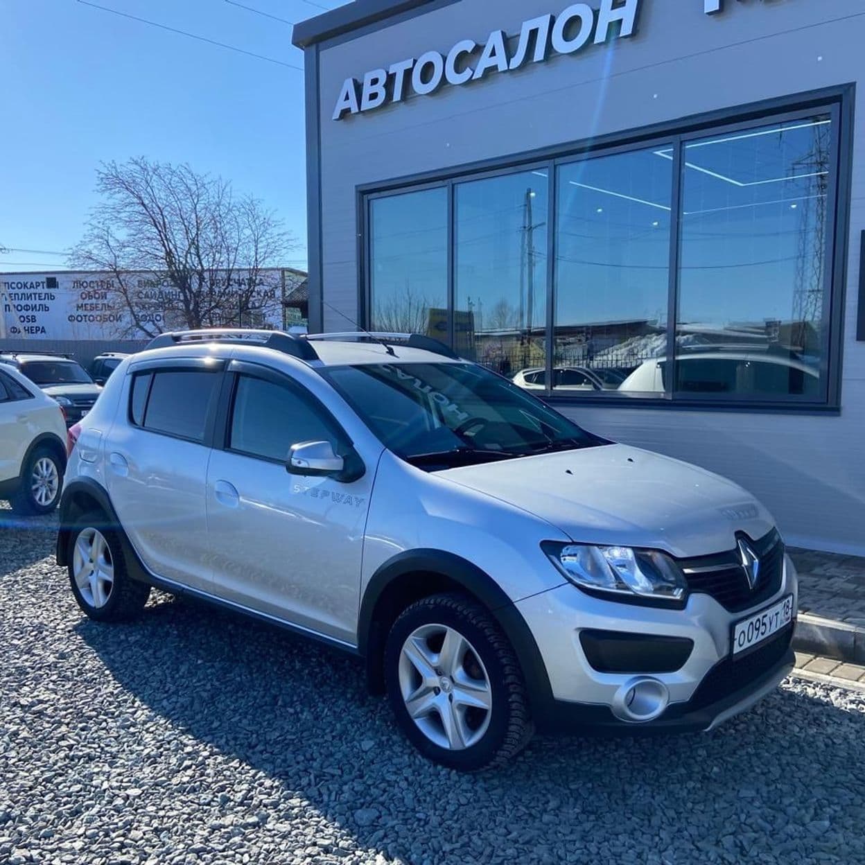 Купить Renault Sandero Stepway 1.6 AT, 2018, 119 000 км