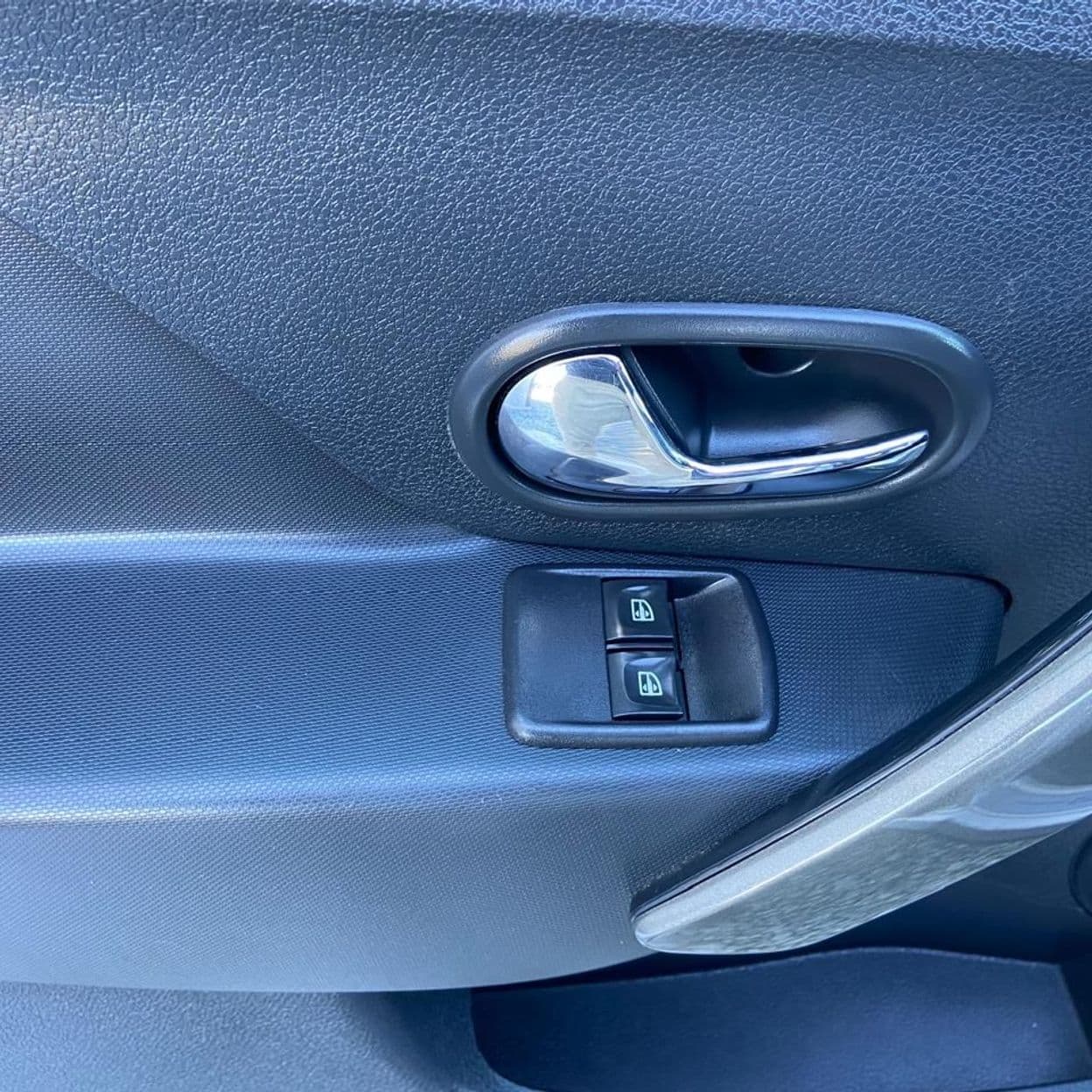 Купить Renault Sandero Stepway 1.6 AT, 2018, 119 000 км