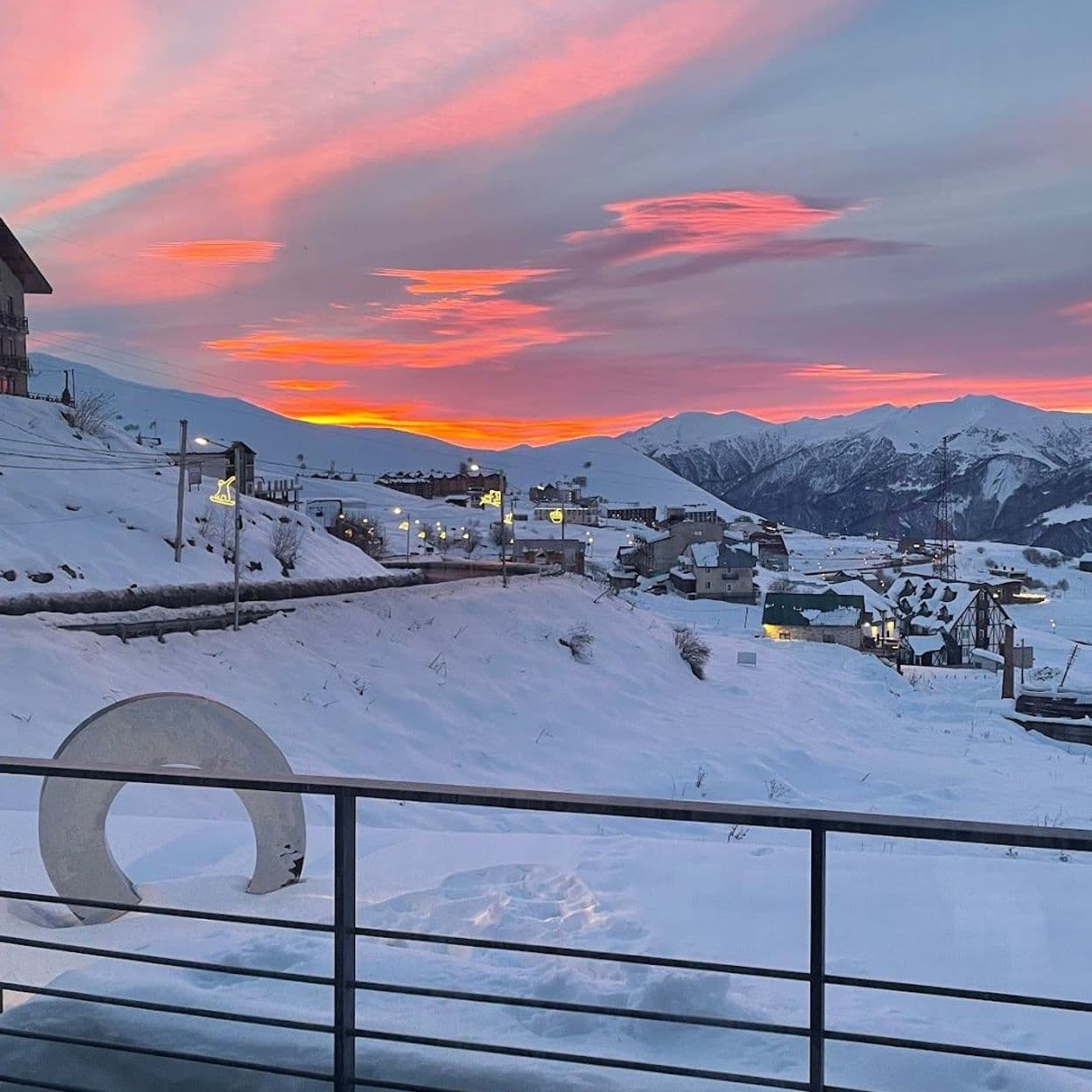 Купить УВЛЕКАТЕЛЬНЫЙ ЙОГА-ТУР В ГРУЗИЮ, 1-8 ЯНВАРЯ 2025