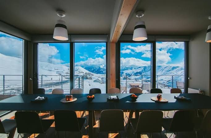 Купить УВЛЕКАТЕЛЬНЫЙ ЙОГА-ТУР В ГРУЗИЮ, 1-8 ЯНВАРЯ 2025