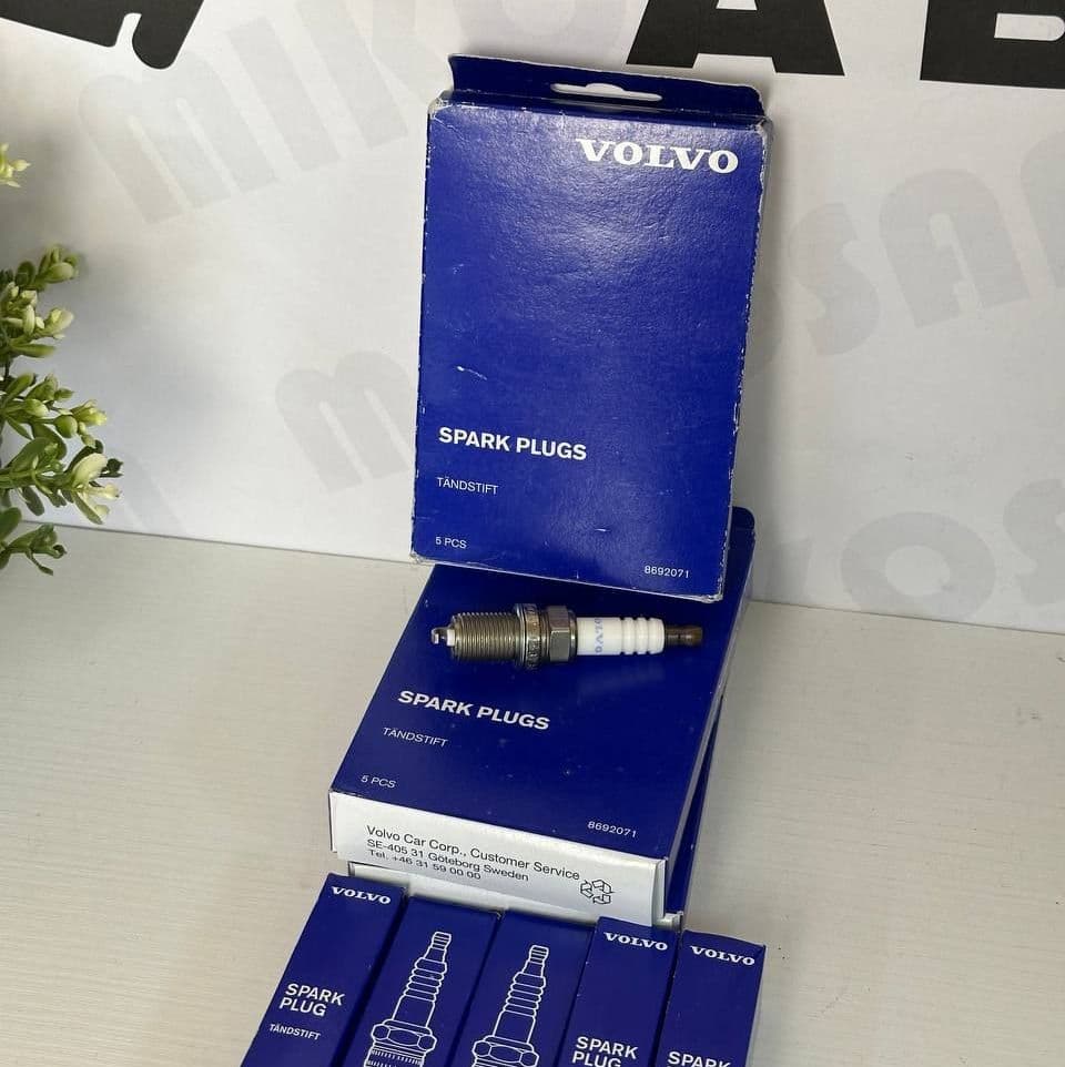 Купить Комплект свечей зажигания 8692071 Volvo
