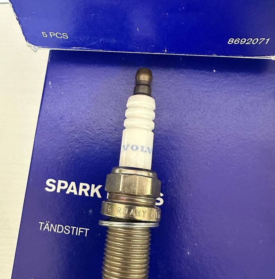 Купить Комплект свечей зажигания 8692071 Volvo