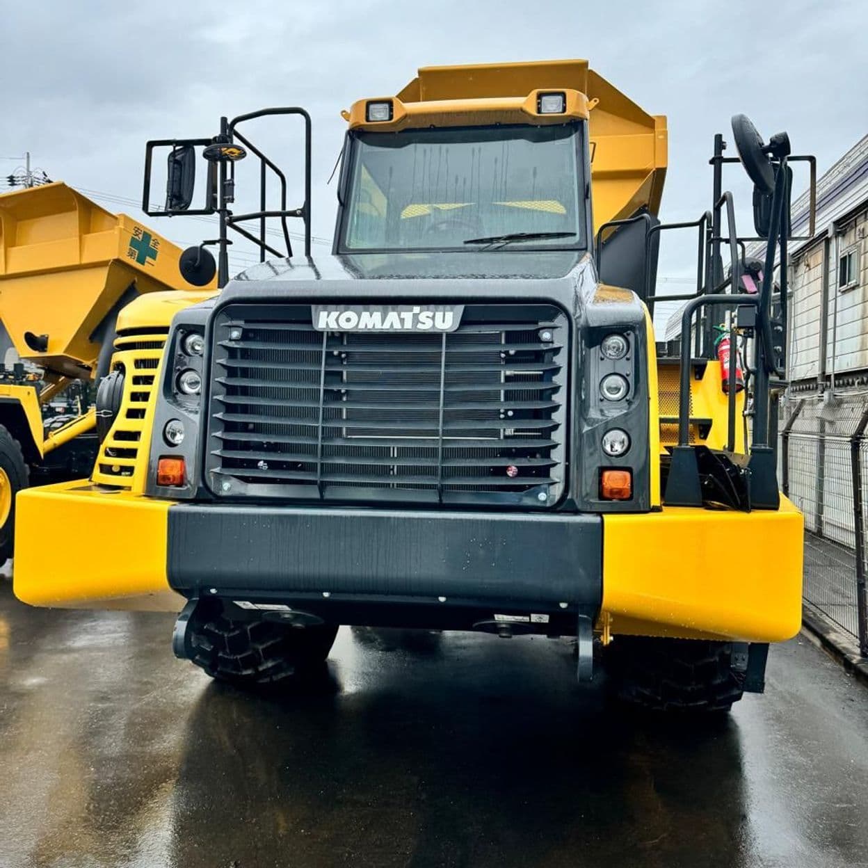 Купить Komatsu HM 400-5 новый