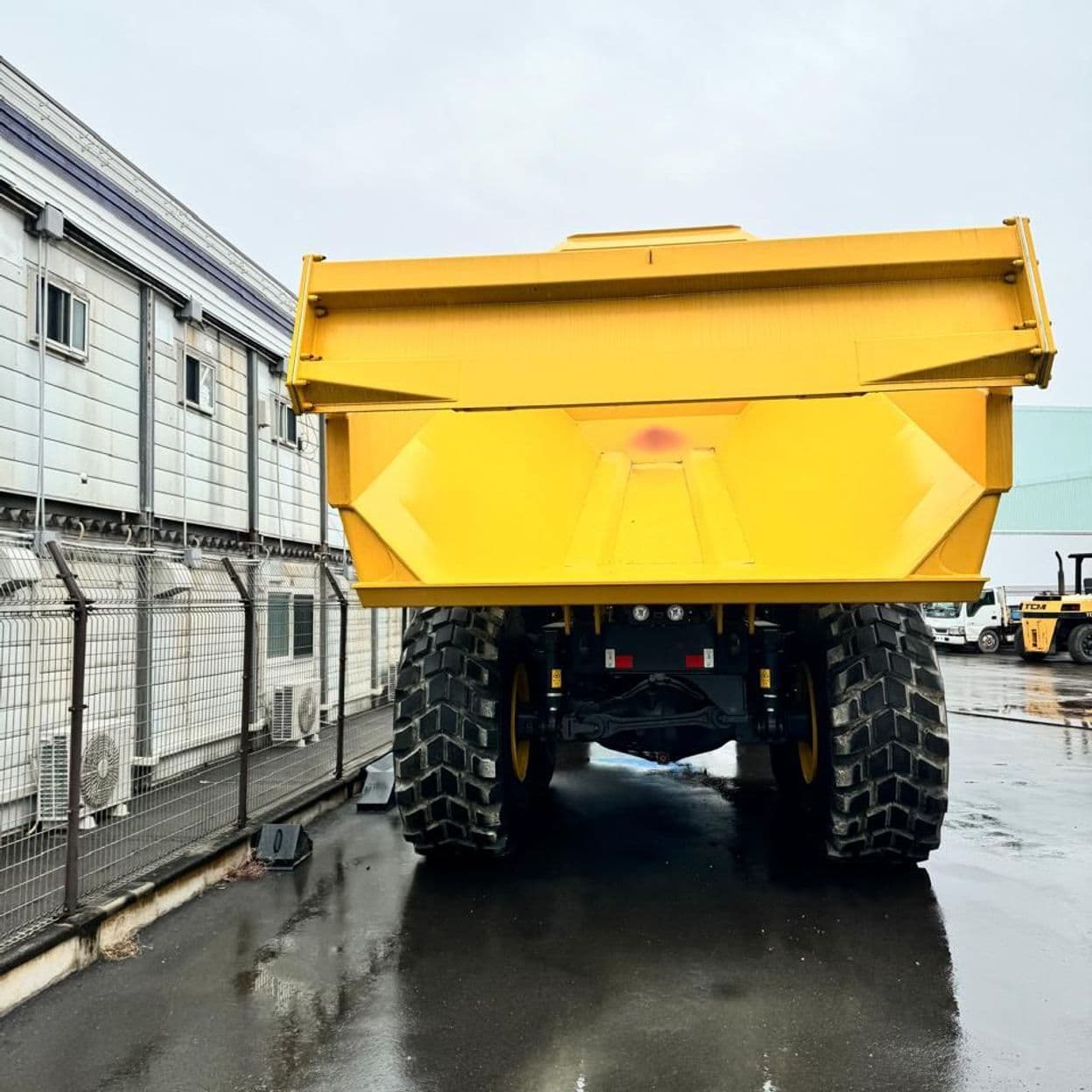 Купить Komatsu HM 400-5 новый