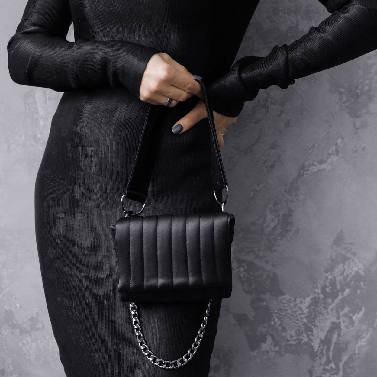 Купить Черное платье гофре