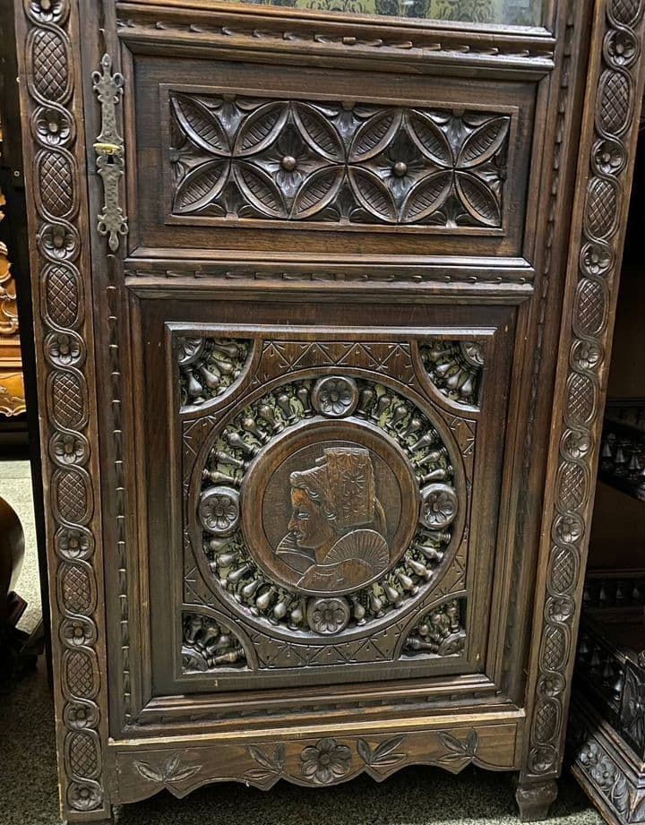 Купить Старинная витрина