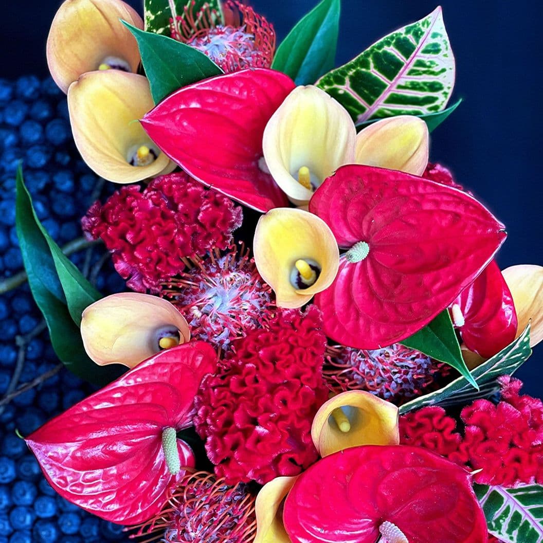 Купить Букет из ягод и цветов арт. 502