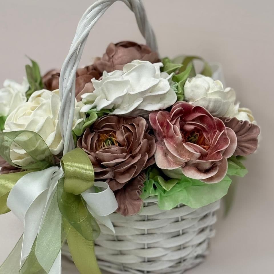 Купить Корзинка с зефирными цветами