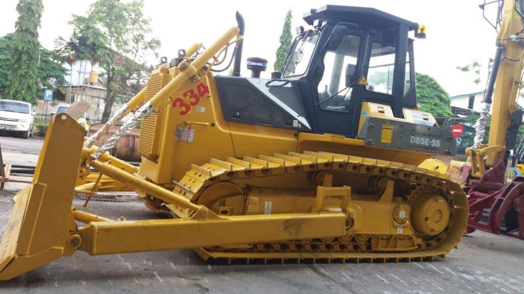 Купить Komatsu D85ESS Б/У