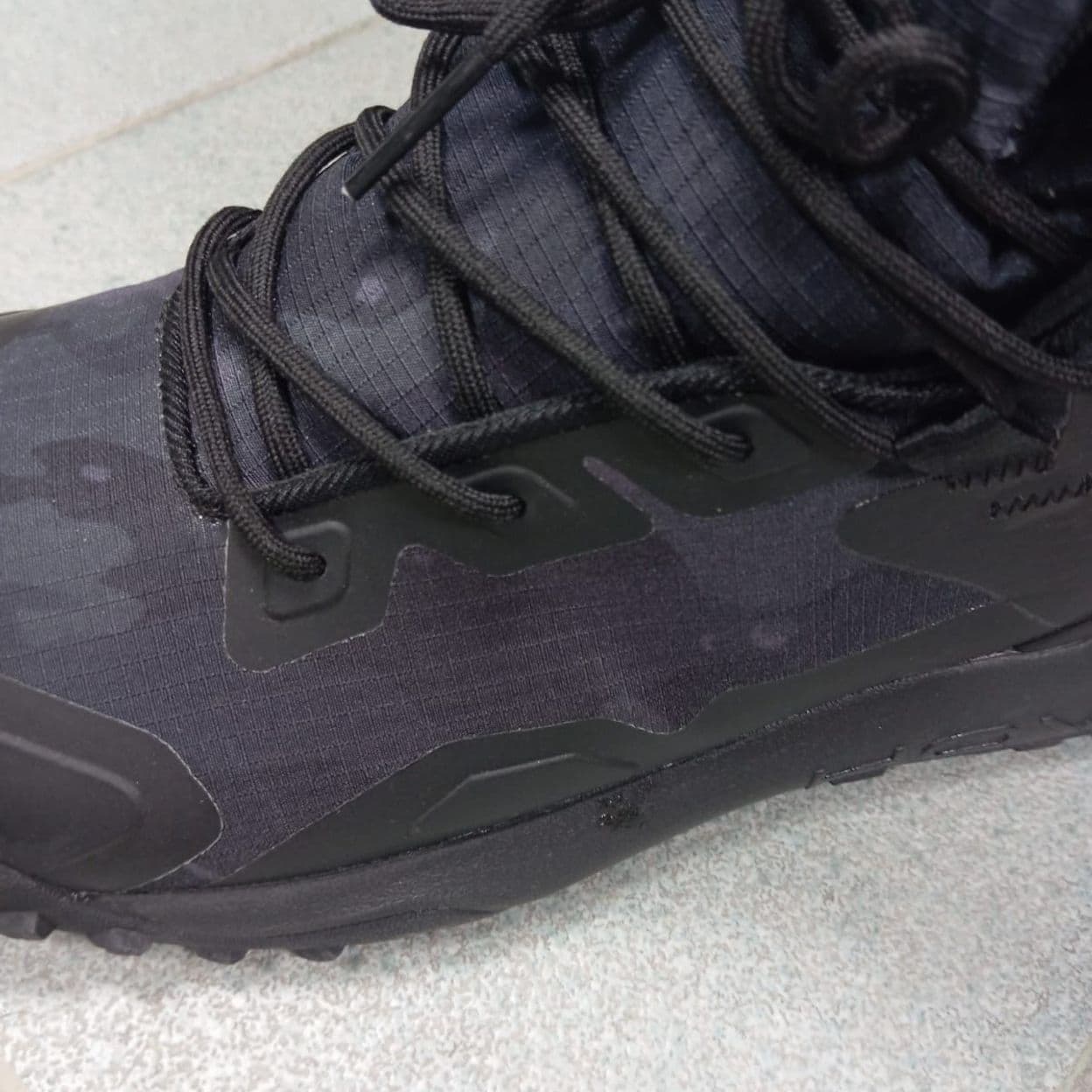 Купить кроссовки демисезонные under armour