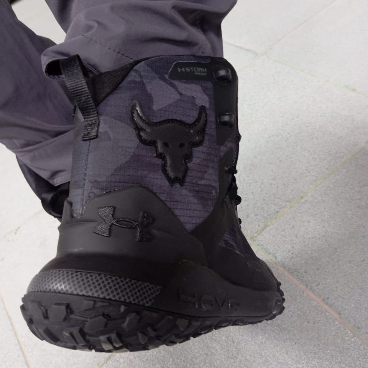 Купить кроссовки демисезонные under armour