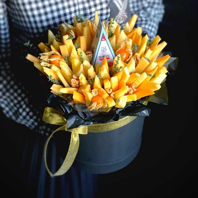 Колбасный букет с орешками