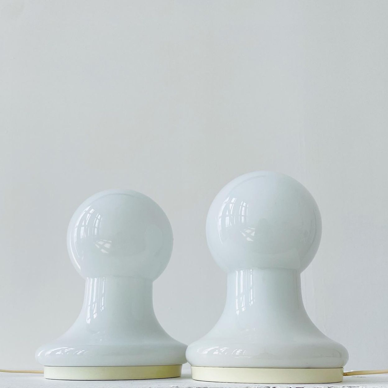 Купить Пара настольных стеклянных светильников