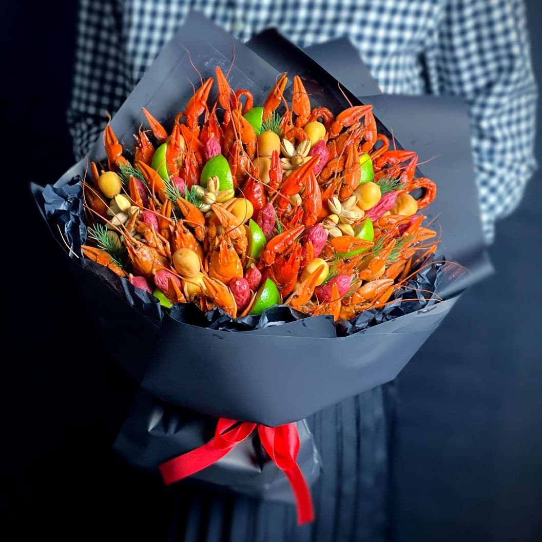 Купить Букет из раков и колбасок арт. 524