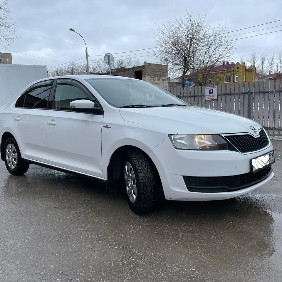 Купить Skoda Rapid МКПП 1.6, 6л/100км, лифтбек