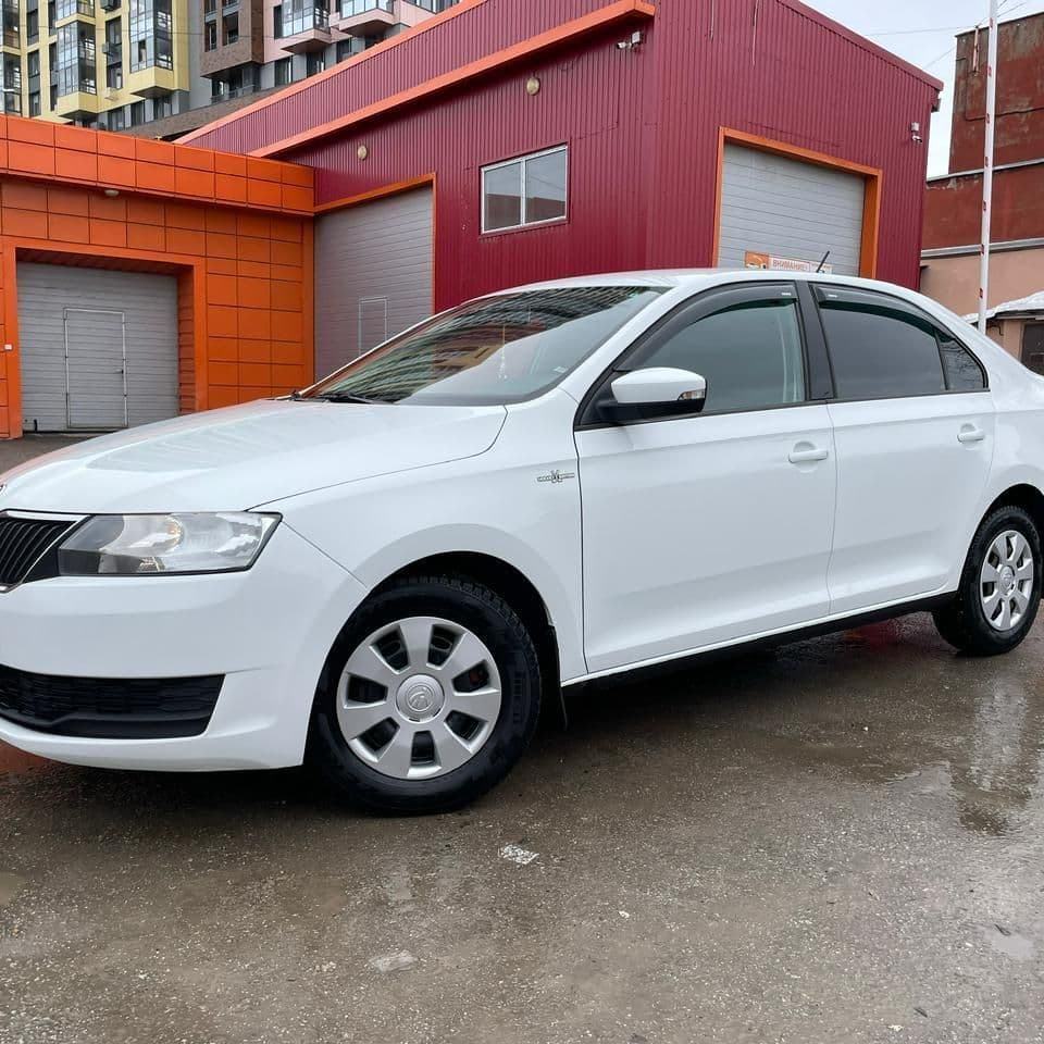 Купить Skoda Rapid МКПП 1.6, 6л/100км, лифтбек