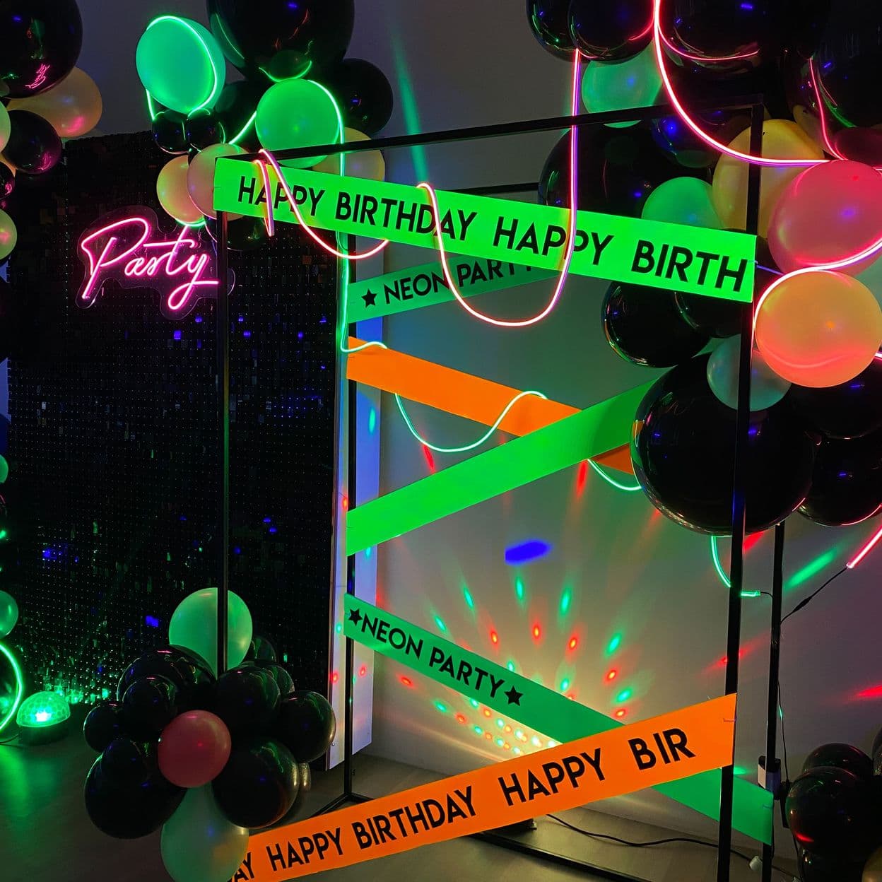 Купить Фотозона за 1 день — Неон