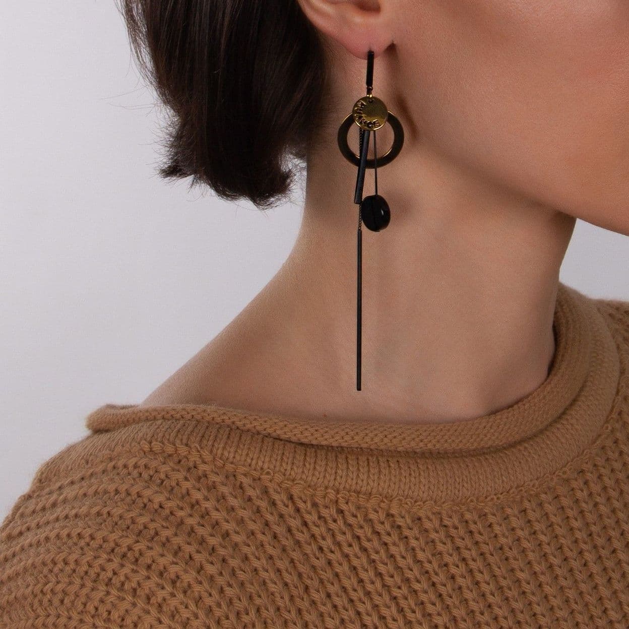 Купить Серьги Nuance, асимметричные, со стержнями, подвесками и цепью