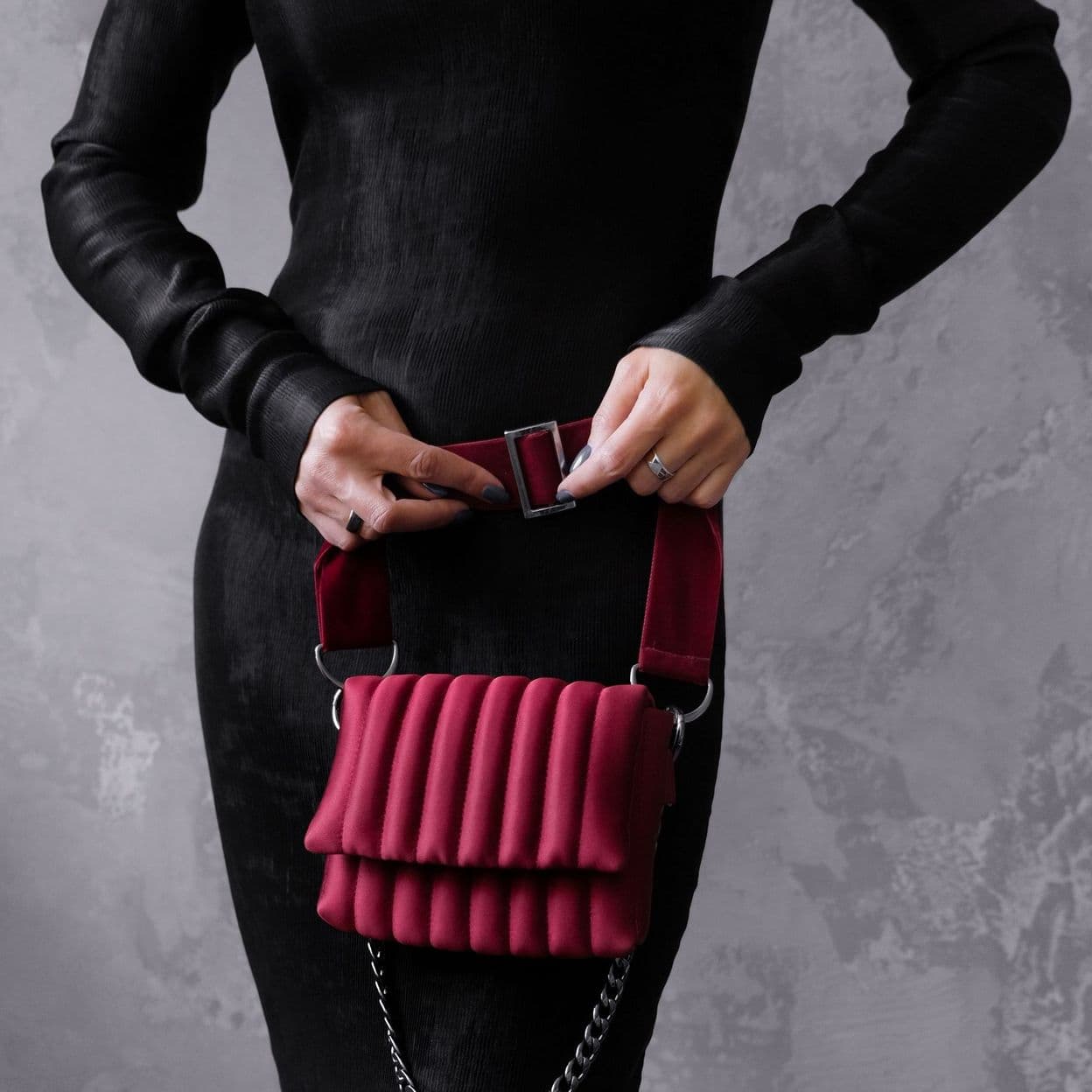 Купить Сумка стеганая AGLAIS в оттенке «Вишневый пунш»