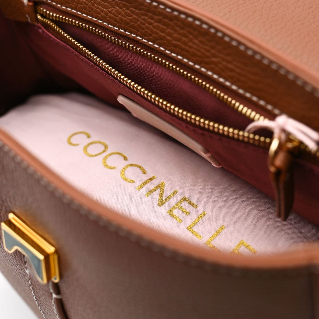 Купить Сумка женская Coccinelle