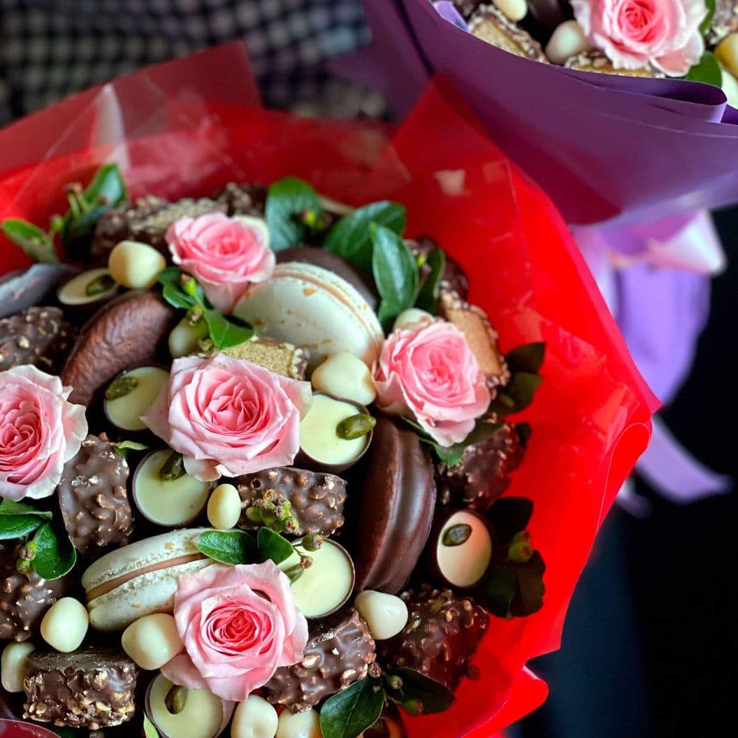 Купить Букет из конфет и цветов арт. 514