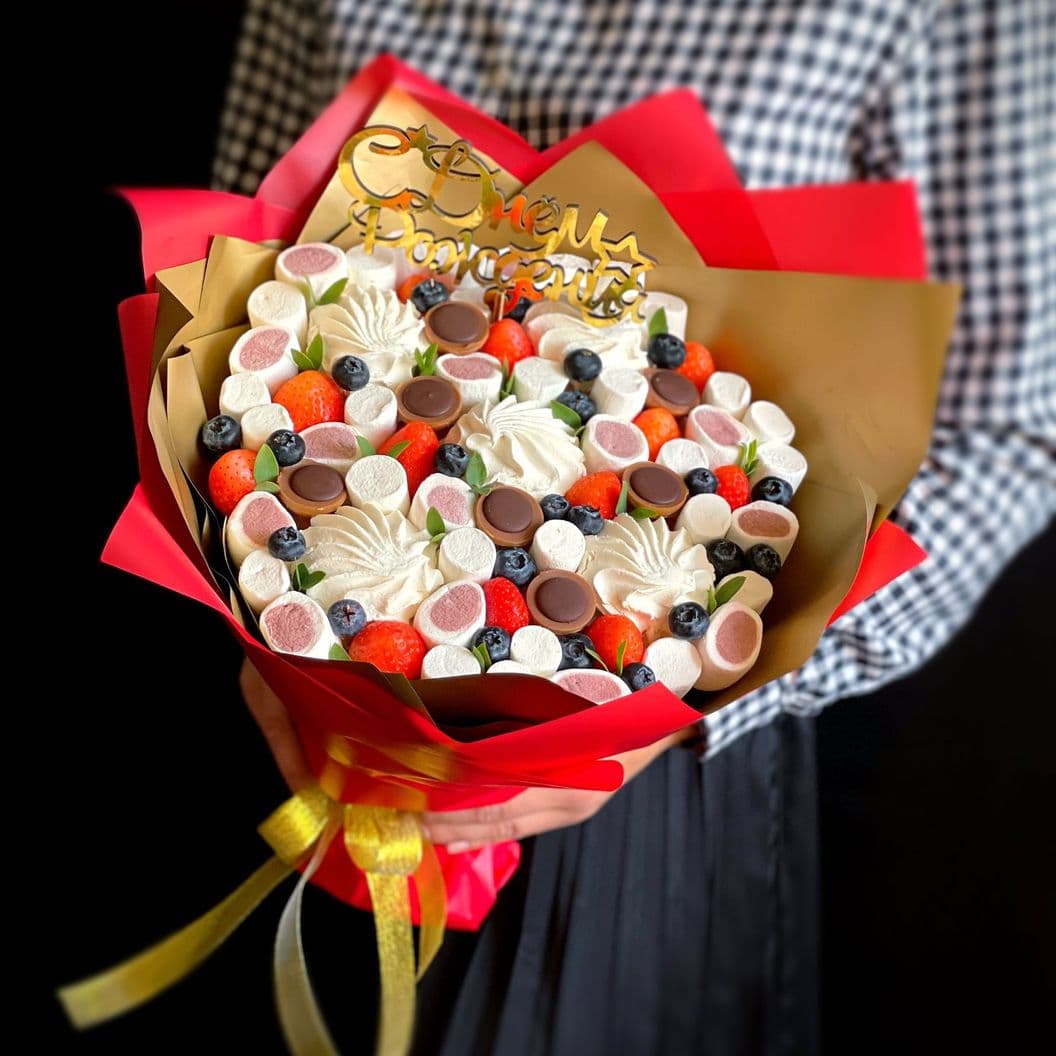 Купить Букет из зефира и ягод арт. 116