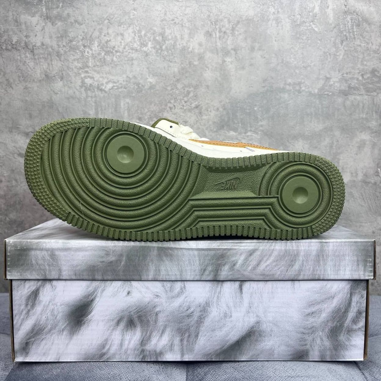 Купить Nike Air Force 1'07 LX White Brown