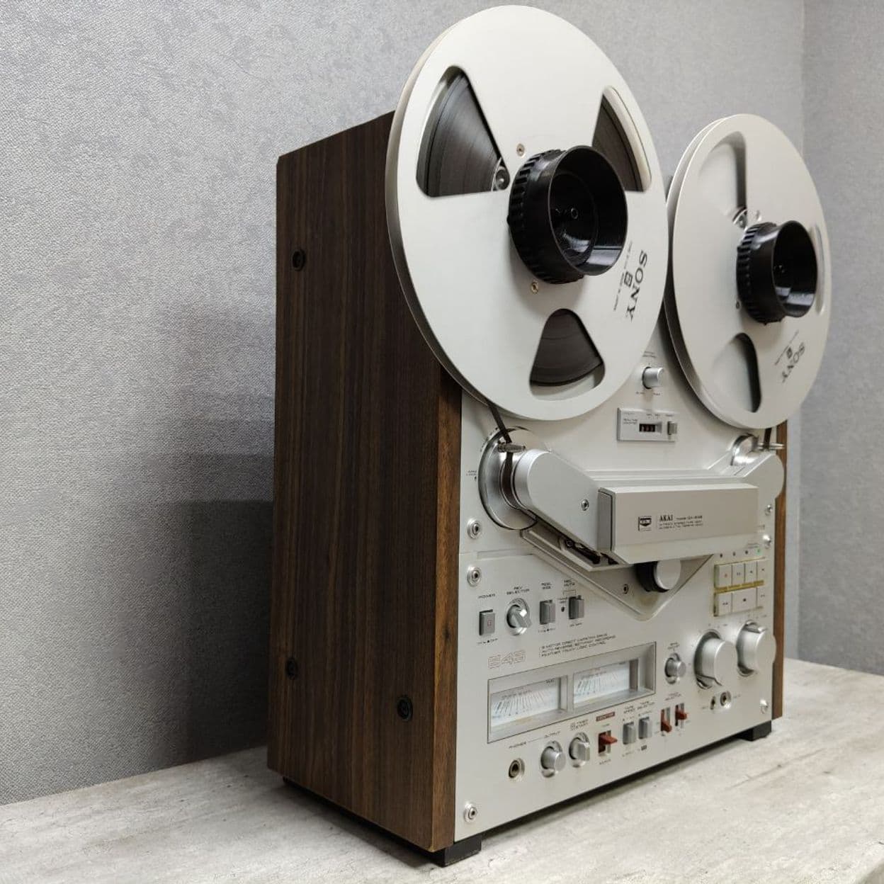 Купить Магнитофон катушечный Akai GX-646