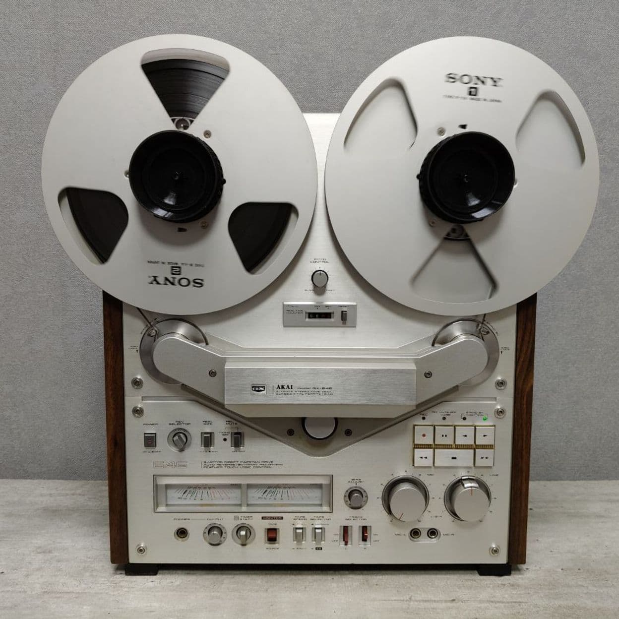 Купить Магнитофон катушечный Akai GX-646