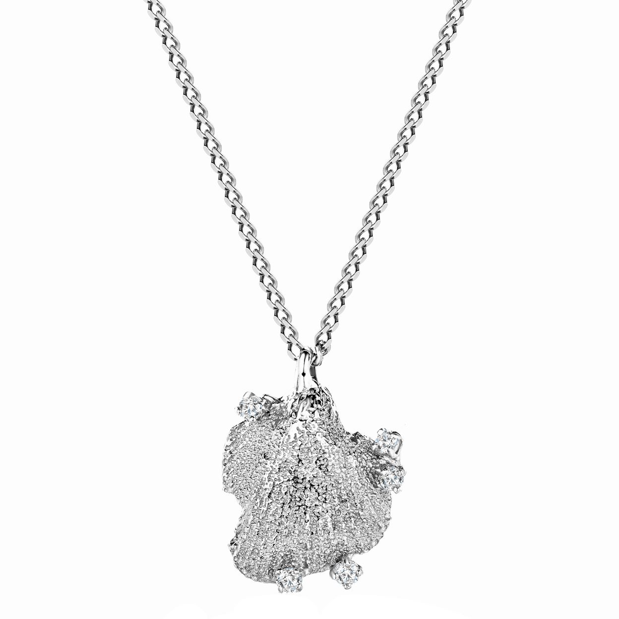 Купить MORE VNUTRI Колье с одной неровной ракушкой со вставками, платинирование