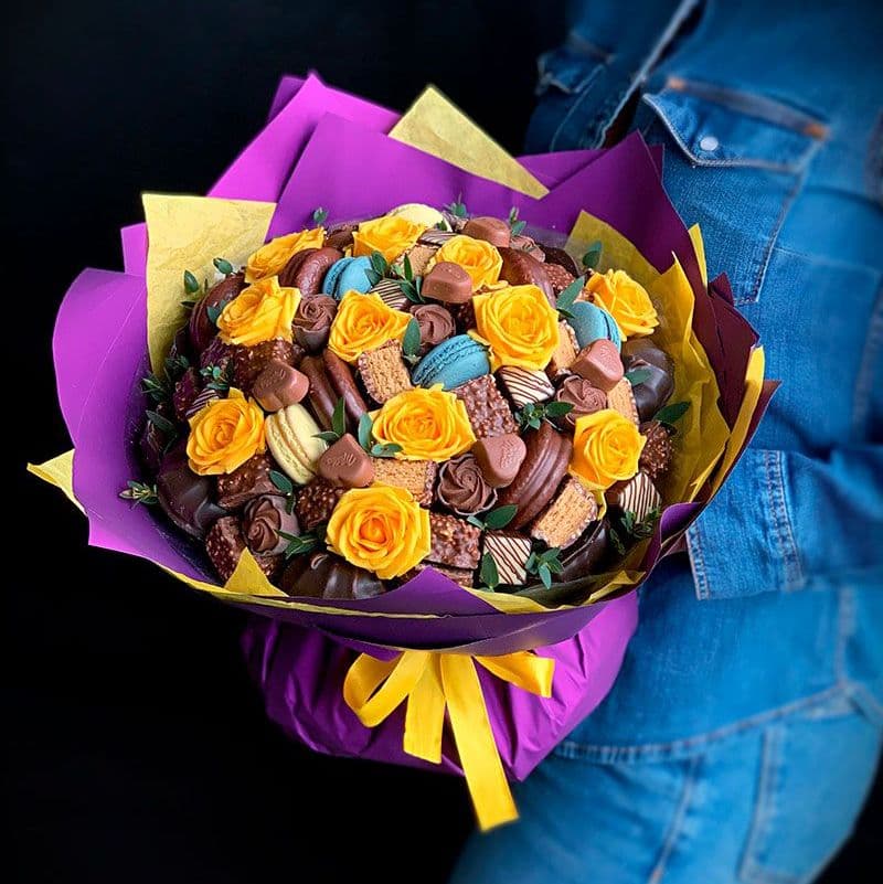 Купить Букет из конфет и роз арт. 268
