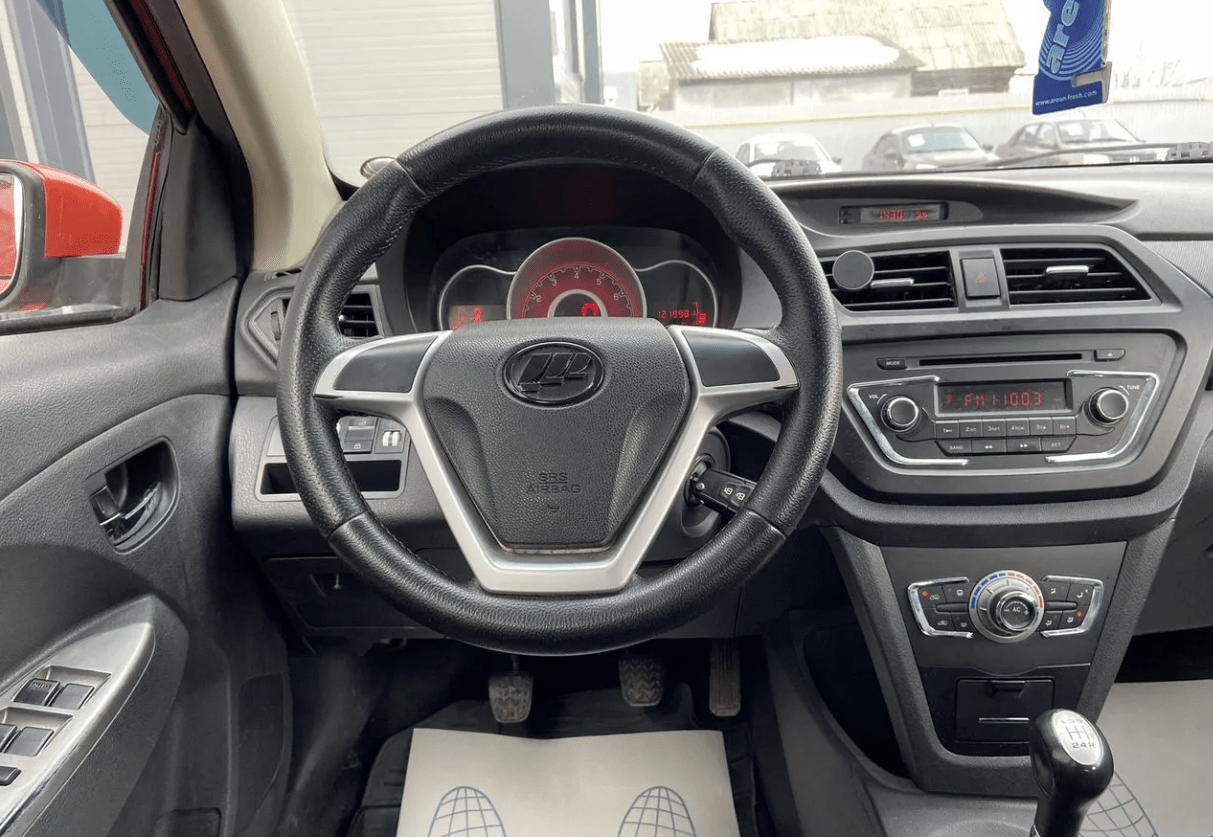 Купить LIFAN X50 1.5 MT, 2016, 122 000 км