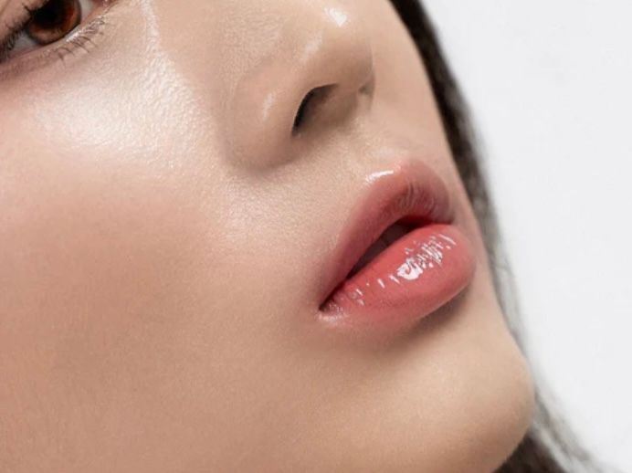 Купить House of HUR Сияющий блеск-тинт для губ – 04 имбирный Glow Ampoule Tint – Ginger 4.5 гр