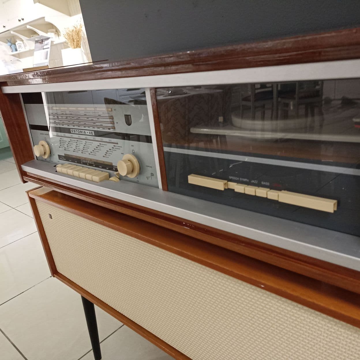 Купить Радиола Эстония 4Е экспортная с Bluetooth 1968г.в.