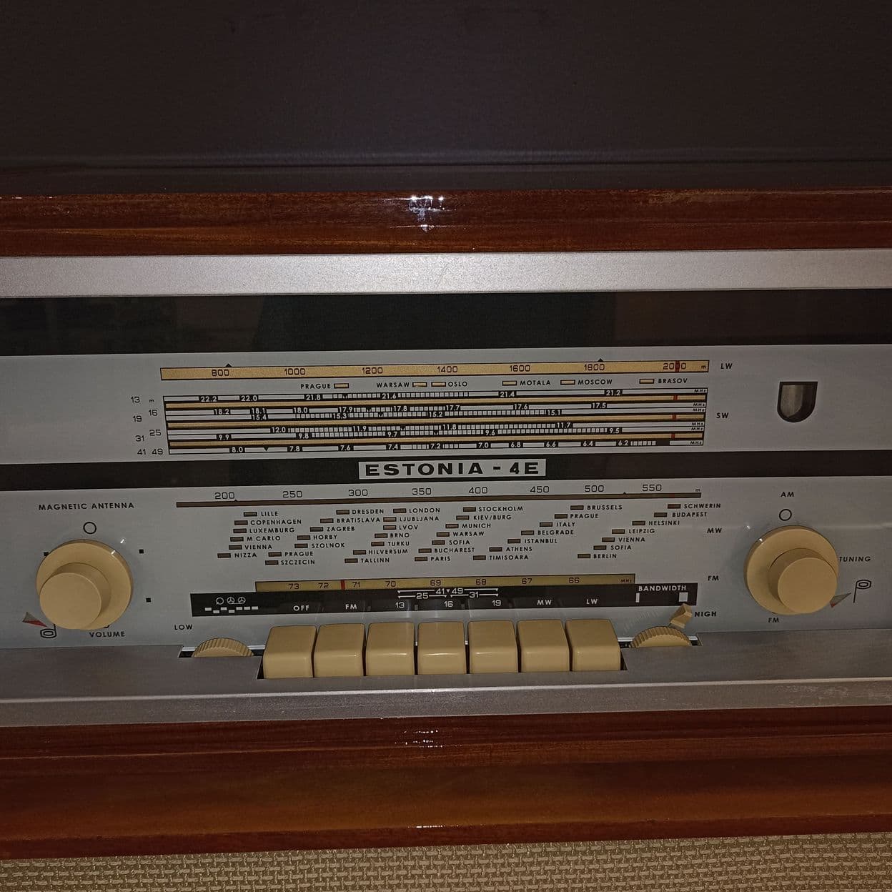 Купить Радиола Эстония 4Е экспортная с Bluetooth 1968г.в.