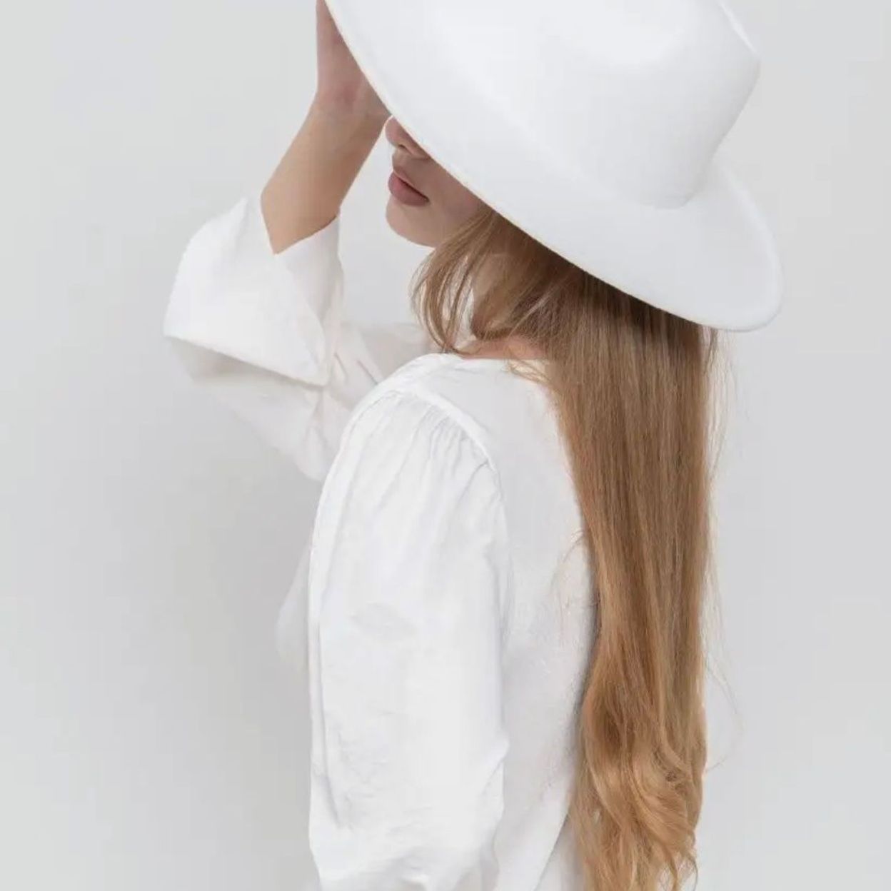 Купить Шляпа белая  диаметр 40см